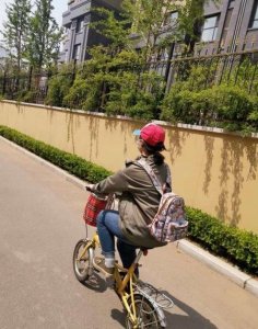 ​衣服多久换洗一次比较合适(冬季衣服多长时间洗一次)
