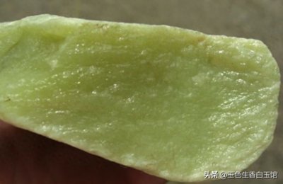 ​你知道什么是黄口料吗，黄口料和黄玉的区别在哪里