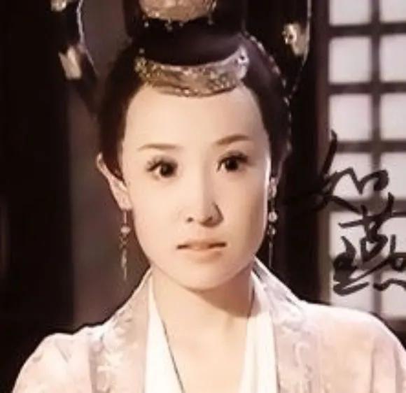 姜昕言，几张绝美照片