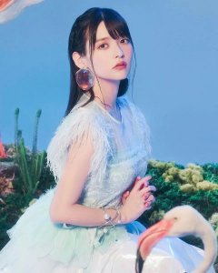 ​奶系美女上坂堇！拥有火辣身材的特利迦