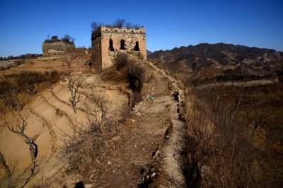 ​明敕星驰封宝剑，辞君一夜取楼兰 体验边塞诗的雄浑豪迈