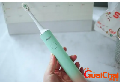 ​电动牙刷怎么用？使用电动牙刷有几个步骤？