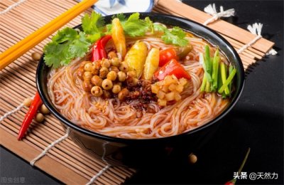 ​粉条怎么泡水正确方法（红薯粉丝泡多长时间，把时间和水温掌握好，后期烹饪才