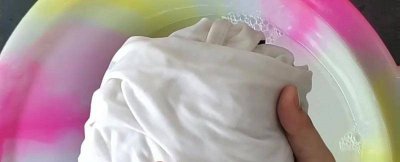 ​白色短袖有点发黄怎么办 白色短袖泛黄怎么办