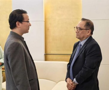 ​外交部亚洲司负责人向菲方提出严正交涉
