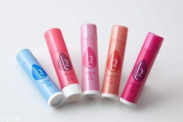 润唇膏主要成分有哪些 这些成分能对抗紫外线 润唇膏主要成分有哪些 这些成分能对抗紫外线