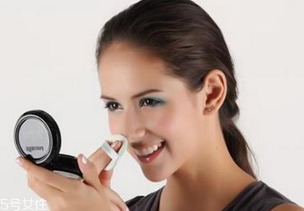 日本粉底液哪个牌子好用 日本最好用的粉底液推荐