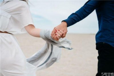 ​老婆出轨后悔该原谅吗 老婆出轨的表现