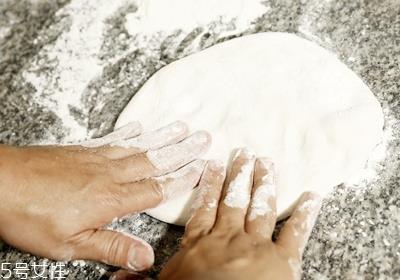 意式披萨和美式披萨的区别是什么