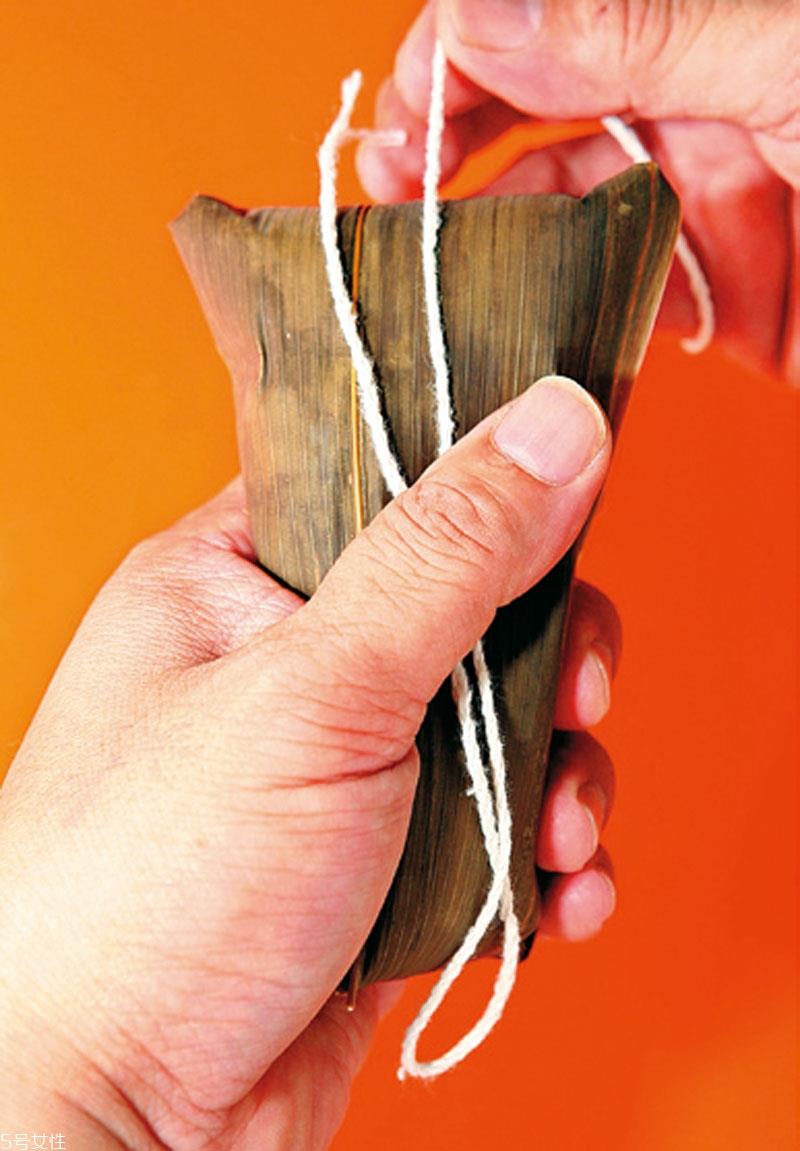 南方粽子和北方粽子的做法和材料 南方粽子和北方粽子的做法和材料