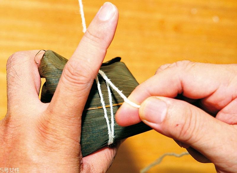 南方粽子和北方粽子的做法和材料 南方粽子和北方粽子的做法和材料