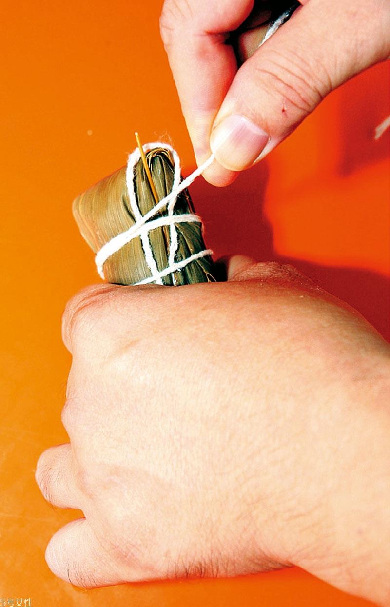 南方粽子和北方粽子的做法和材料 南方粽子和北方粽子的做法和材料