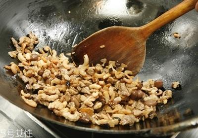 南方粽子和北方粽子的做法和材料 南方粽子和北方粽子的做法和材料