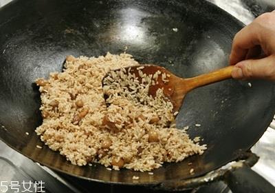 南方粽子和北方粽子的做法和材料 南方粽子和北方粽子的做法和材料