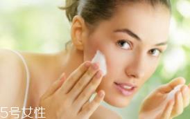 硅胶的洁面仪好用吗？不要使用过多