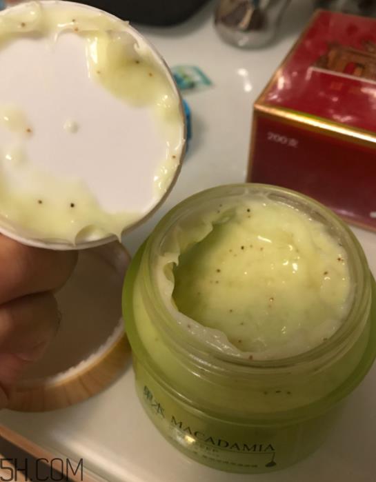 诗婷露雅果泥面膜什么功效？敷完要洗吗？