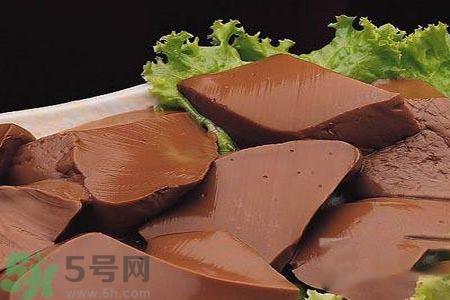 吃猪血拉大便是黑色的是怎么回事?吃猪血拉大便是黑色是在排毒吗? 吃猪血拉大便是黑色的是怎么回事?吃猪血拉大便是黑色是在排毒吗?