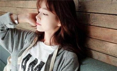 ​跟女生第一次聊天怎么开头？初次聊天开场白