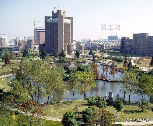 国内顶尖高校十三强名单出炉!四榜排名均进入世界五百强