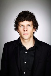 ​杰西·艾森伯格知道他的角色们大都很傲慢