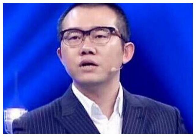 主动删除微博，关了评论权限，央视名嘴炮轰涂磊后被骂？