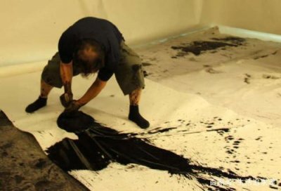 ​“丑书家”被中书协集体除名，专家：书法乱象严重，已经忍无可忍