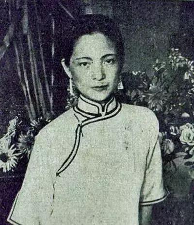 上海第一交际花, 17岁的民国爆款女王