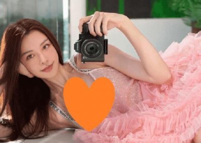 ​钢琴女神到底经历了什么?不仅自爆陪睡,而且晒出脖子血痕照片