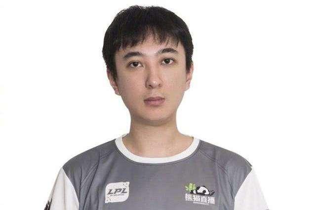 ig夺冠一代人眼中的丧志玩物得以证明,王思聪把电竞搞成比赛狂欢