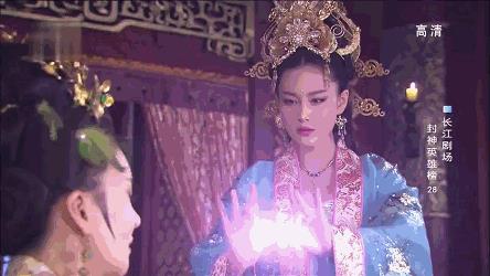 演过妲己的女星,有12名,其中10个美到发光,但只有她媚到骨子里