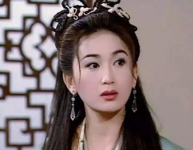 演过妲己的女星,有12名,其中10个美到发光,但只有她媚到骨子里