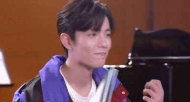 肖战再谈偶像,眼神迷茫又语无伦次