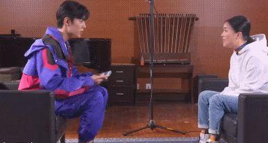 肖战再谈偶像,眼神迷茫又语无伦次