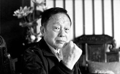 85岁央视春晚开创者黄一鹤去世,相声演员姜昆痛悼:先生千古