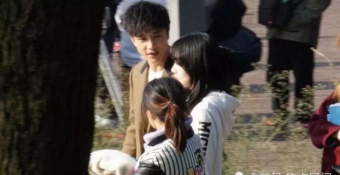 薛之谦李小璐甜蜜约会照曝光?李雨桐曾爆料两人有私情