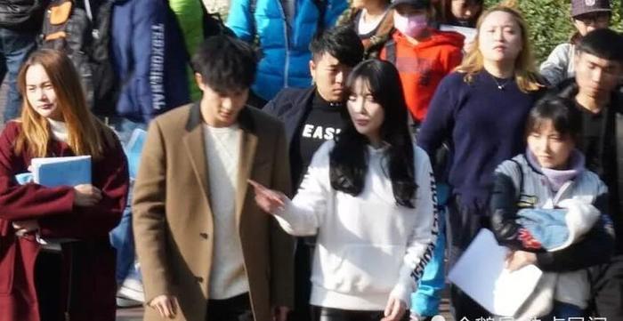 薛之谦李小璐甜蜜约会照曝光?李雨桐曾爆料两人有私情