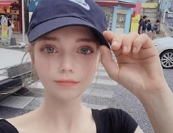 德国超模火了!精灵般颜值让人舍不得移开眼,网友:日后必成大器