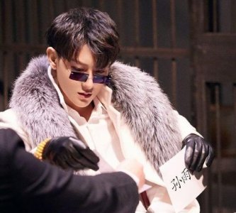 ​孙红雷那英争相“欺负”,杨紫没事就挤兑,黄子韬早已成为了团宠