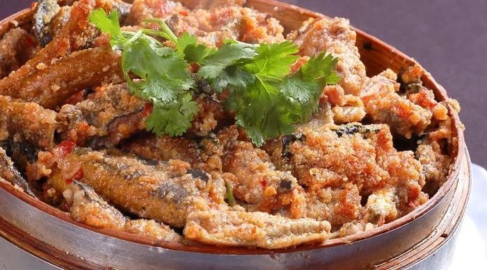 做鱼时,去掉这2个部位,不用料酒也没腥味