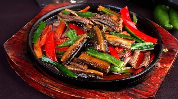 做鱼时,去掉这2个部位,不用料酒也没腥味