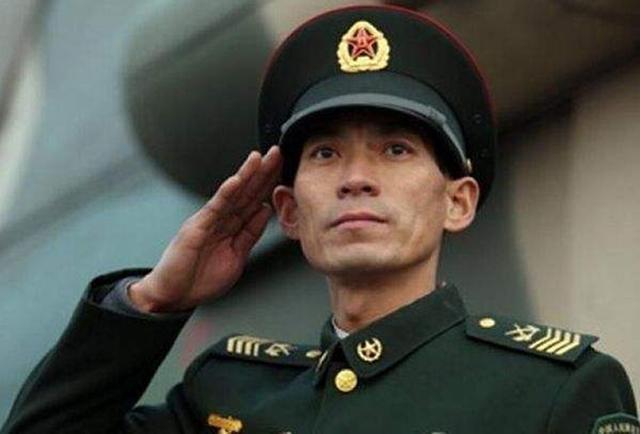 部队里的一级军士长究竟可以享受什么待遇呢？听我讲就知道了了
