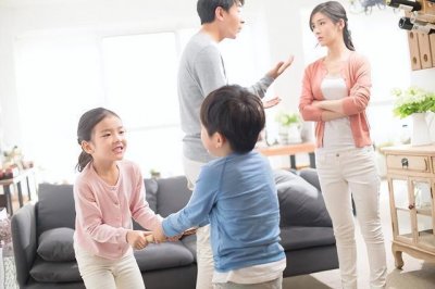 ​越是没本事的父母，越在三件事上拎不清，自己遭罪还可能拖垮孩子
