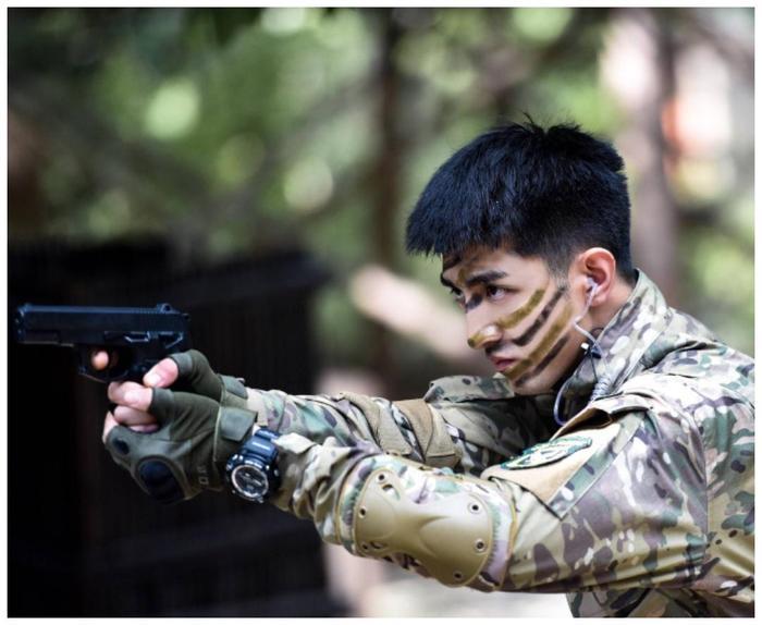 倾城时光火了,男主金翰火了,剧中未露面的她也火了