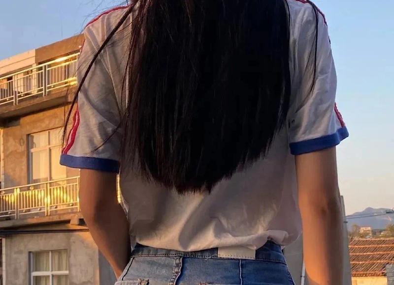 婚外情爱你的男人是什么表现（婚外情里的男人有真爱吗）