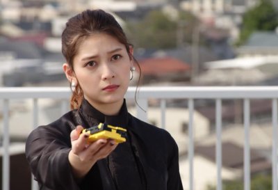 ​假面骑士圣刃：新女配神代玲花引热议 女骑预定 人生赢家伦太郎