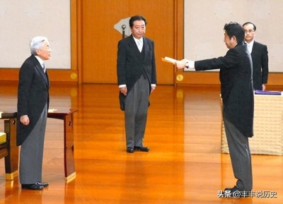 ​日本的天皇和首相有什么区别？谁的权利更大？谁听命于谁？