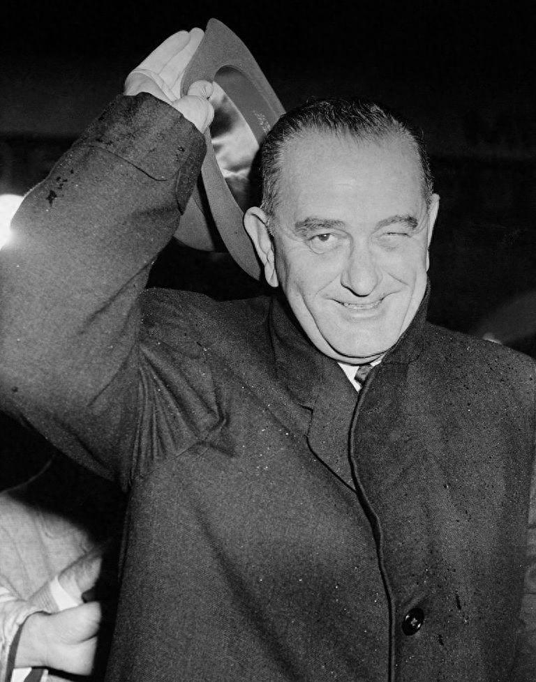 历史名人那些趣闻轶事：拿破仑被称为兔子杀手 希特勒特别爱放屁