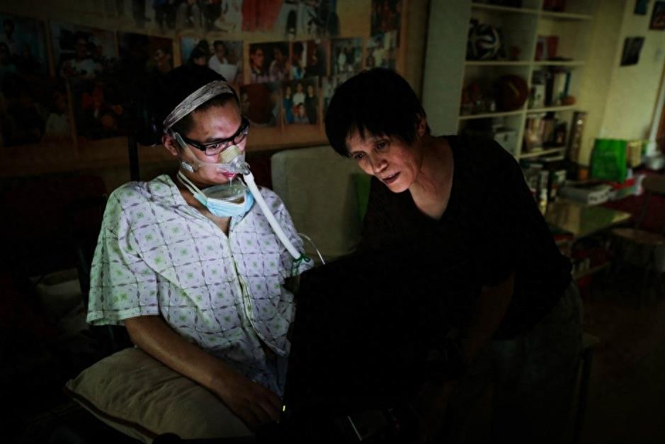 直击“渐冻人”，目睹自己渐渐死去