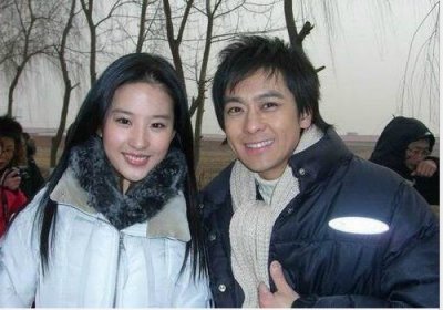 ​神仙姐姐刘亦菲的生活照曝光，可清纯 可撩人，小时候有点婴儿肥