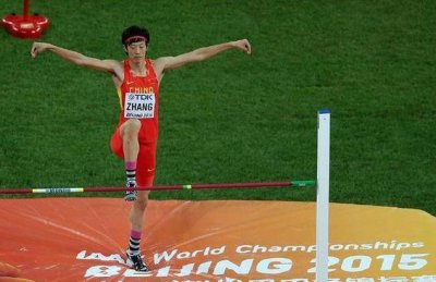 ​跳高名将张国伟微博退役后续 网友:普通运动员？不，是网红运动员